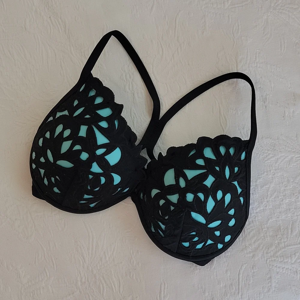 Shade & Shore Bikini Tops 34D - Picture 6 of 10